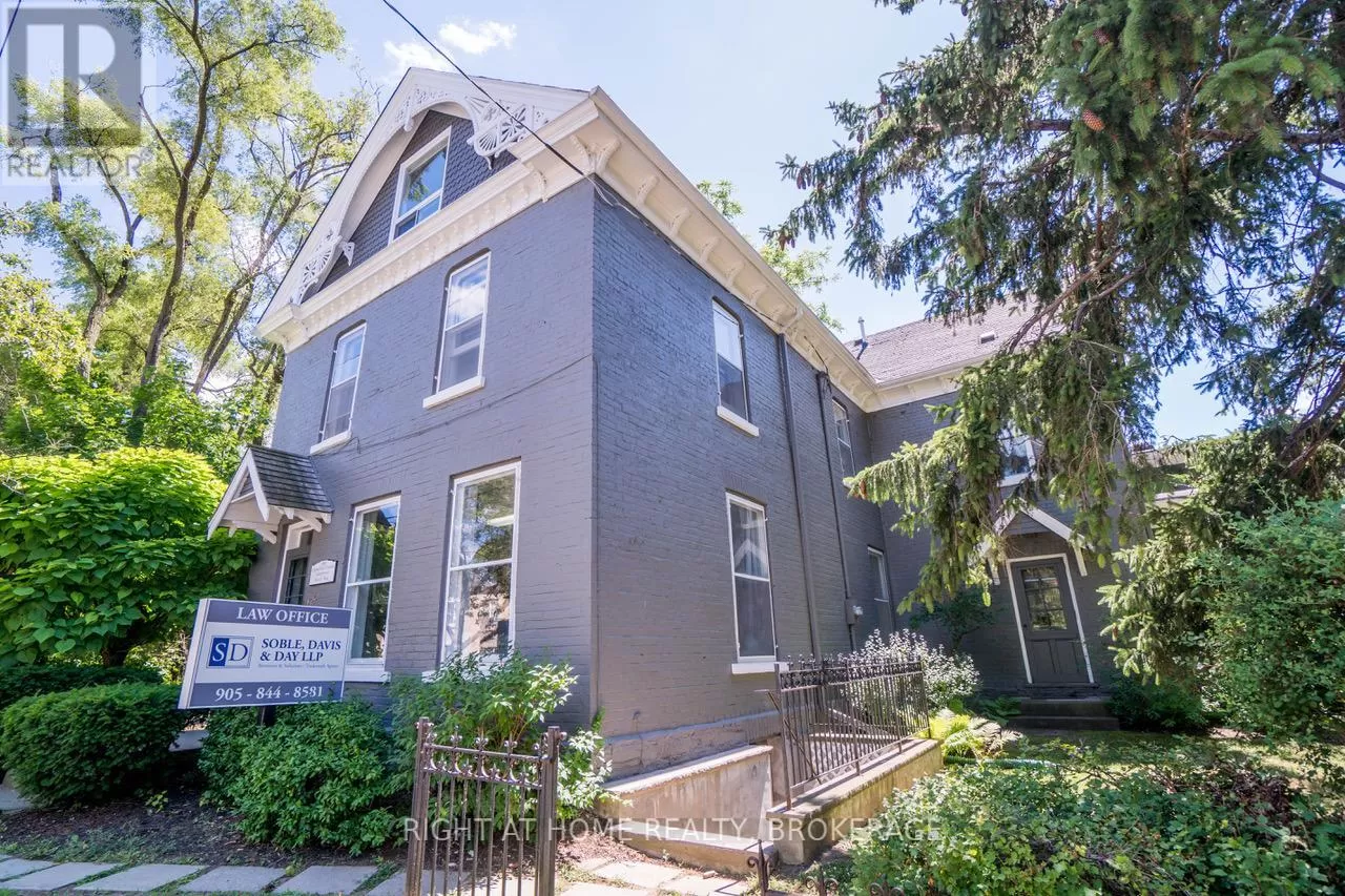 House for rent: 164 Trafalgar Road, Oakville, Ontario L6J 3G6