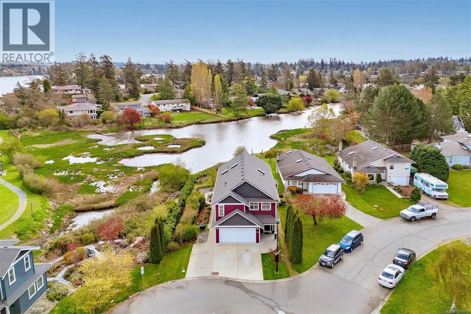 House for rent: 164 White Pine Rd, View Royal, British Columbia V9B 5E1