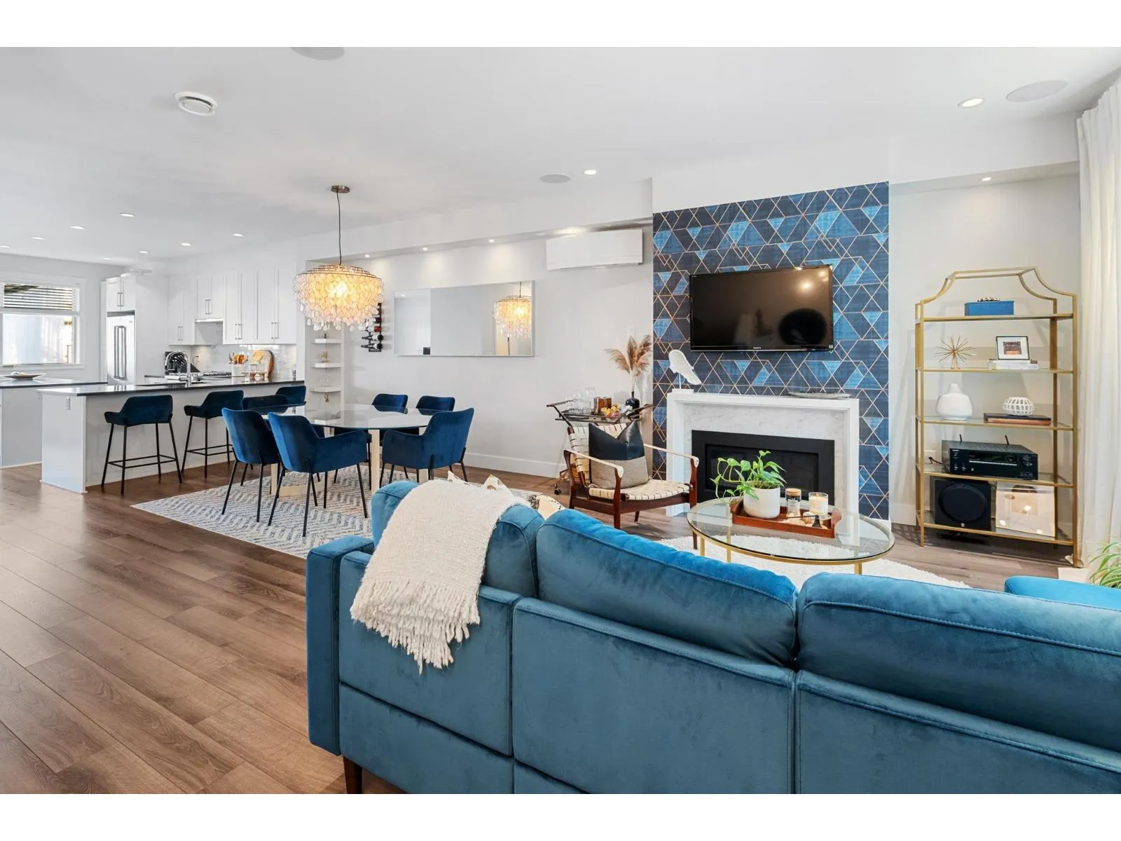 House for rent: 16447 24 Avenue, Surrey, British Columbia V3Z 0V8