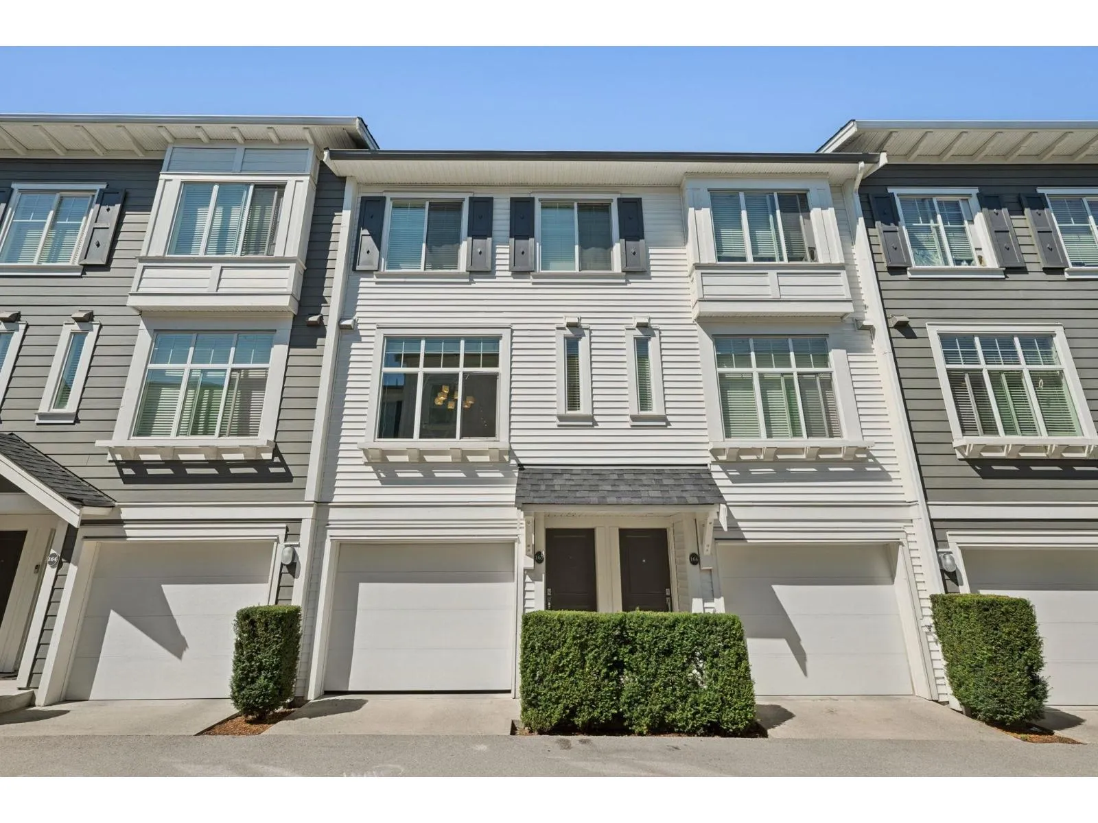 Row / Townhouse for rent: 165 15230 Guildford Drive, Surrey, British Columbia V3R 0C8