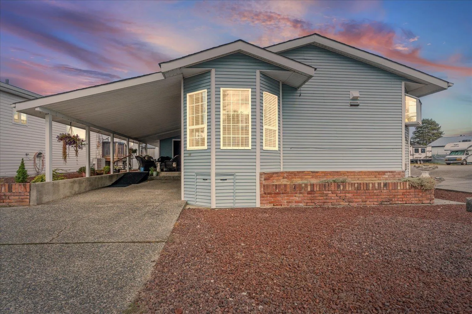 Manufactured Home for rent: 165 9055 Ashwell Road|chilliwack Proper West, Chilliwack, British Columbia V2P 7S6