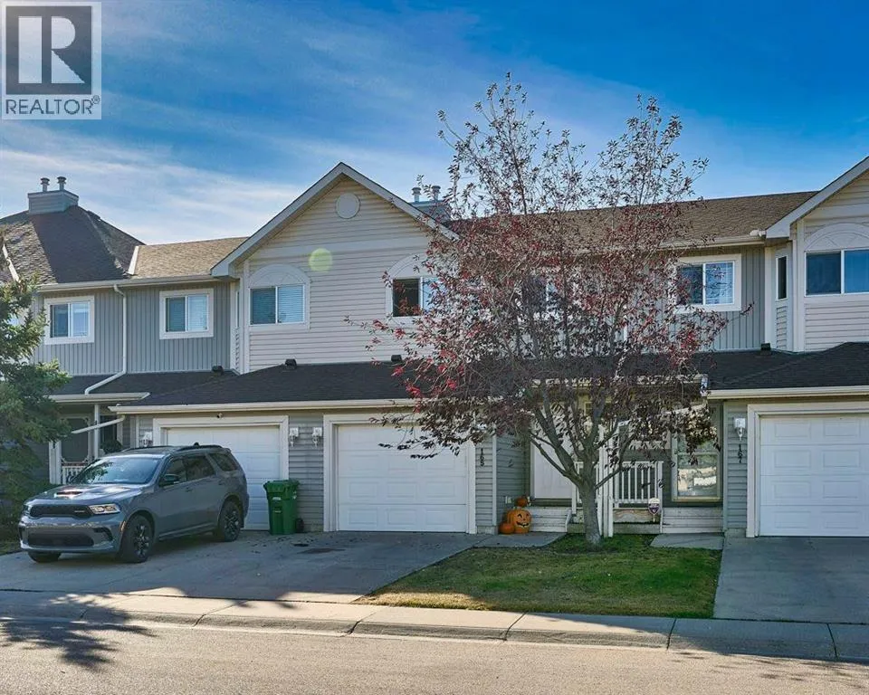 Row / Townhouse for rent: 165 Bayside Point Sw, Airdrie, Alberta T4B 2Z2