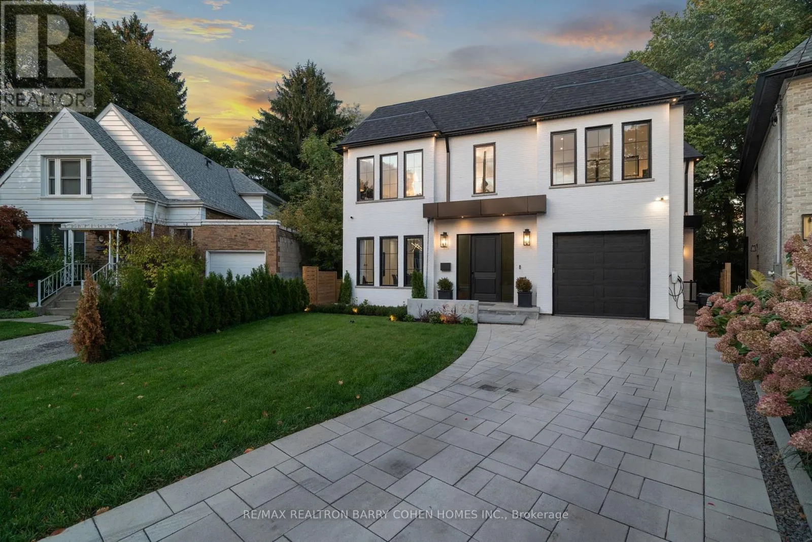 House for rent: 165 Leacrest Road, Toronto, Ontario M4G 1E7