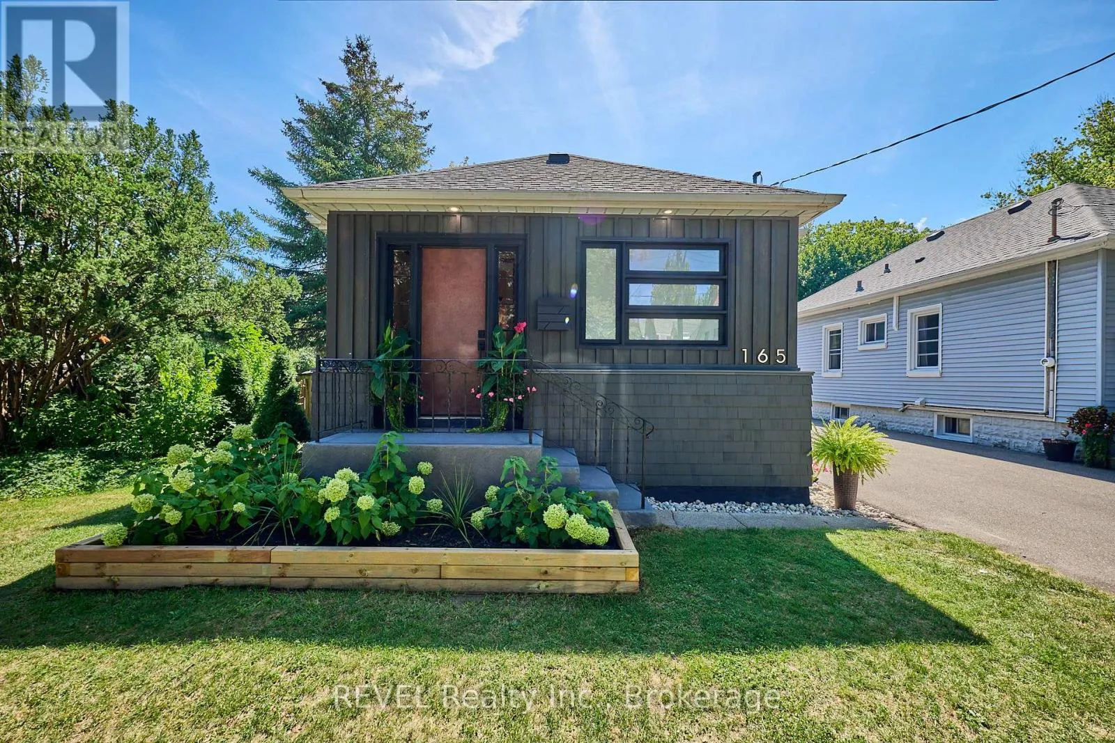 House for rent: 165 Main Street, St. Catharines, Ontario L2N 4V6