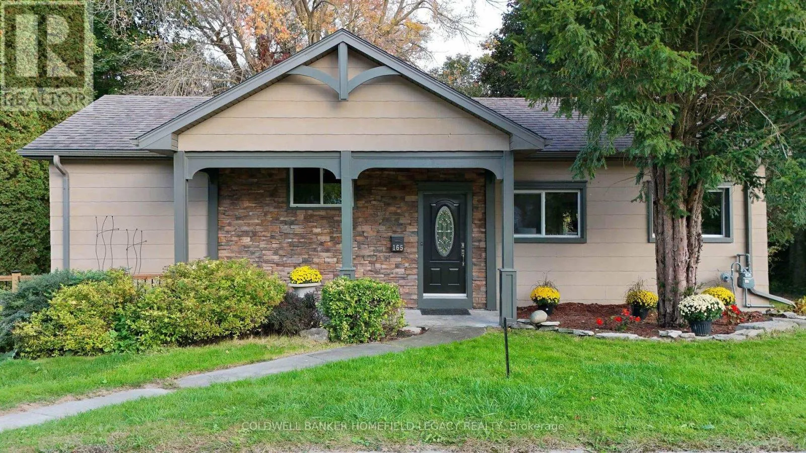 House for rent: 165 Thomas Street, St. Marys, Ontario N4X 1B9