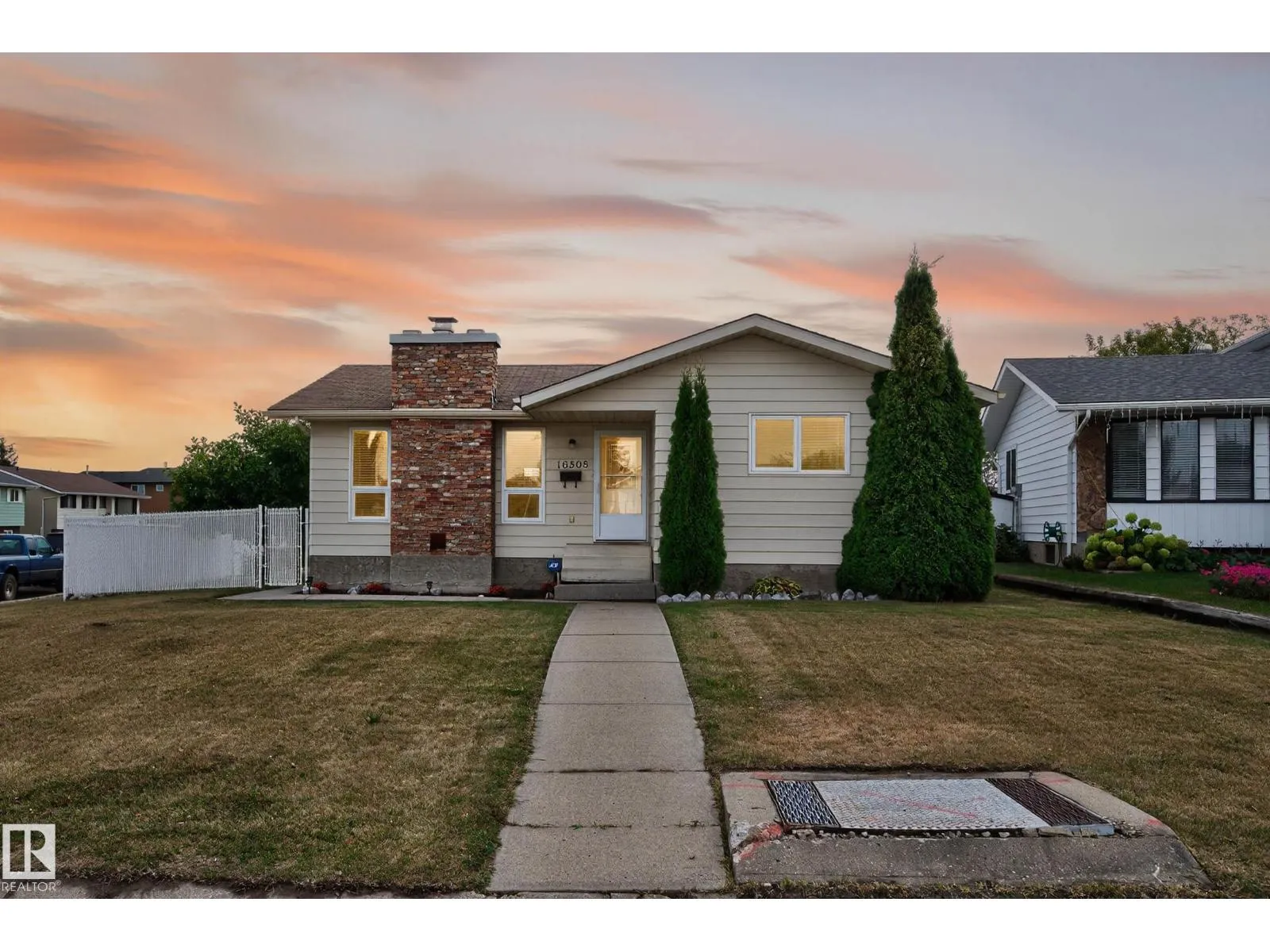 House for rent: 16508 114 St Nw, Edmonton, Alberta T5X 3V5