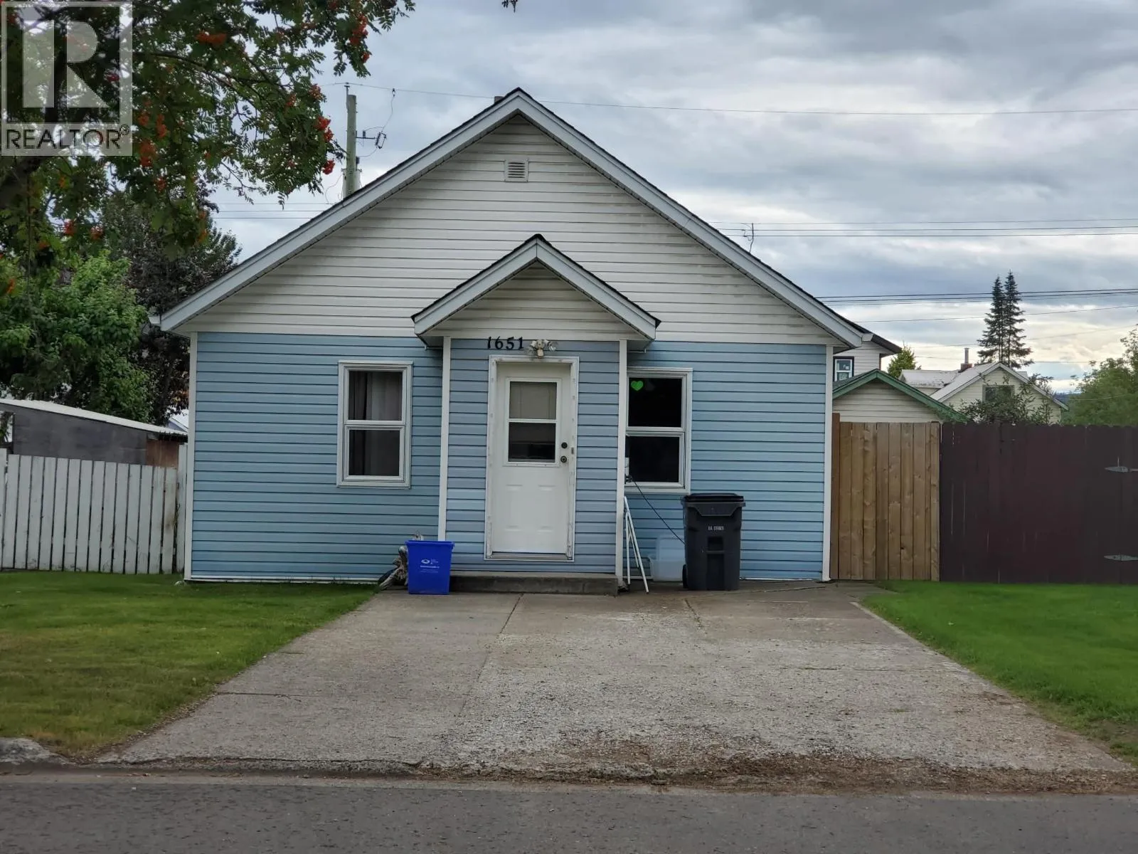 House for rent: 1651 8th Avenue, Prince George, British Columbia V2L 3R4