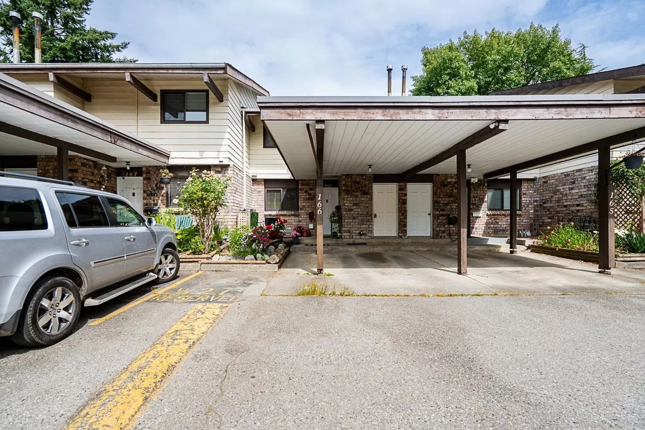 Row / Townhouse for rent: 166 7486 138 Street, Surrey, British Columbia V3W 6G4