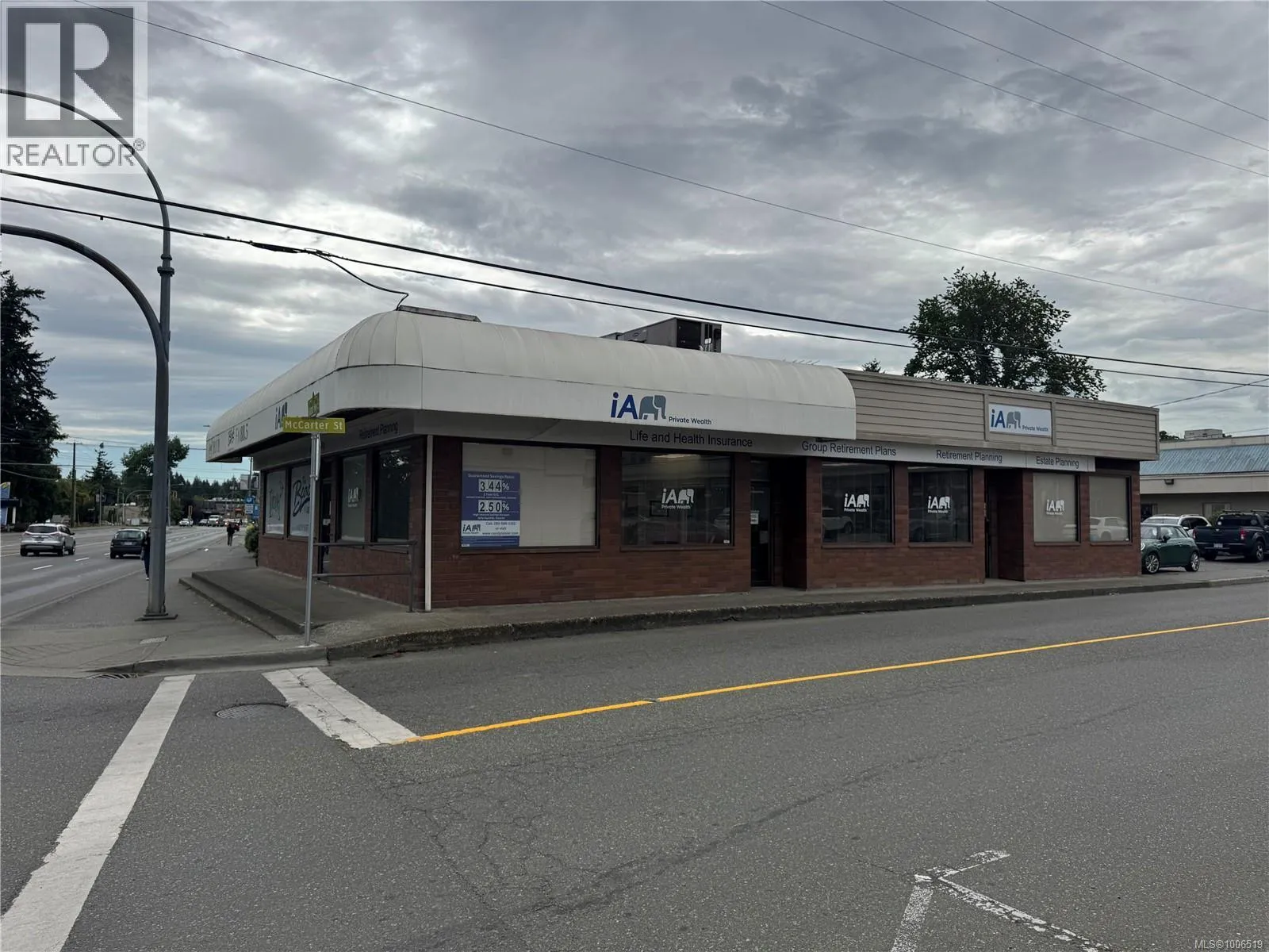 Retail for rent: 166 Island Hwy E, Parksville, British Columbia V9P 2G3
