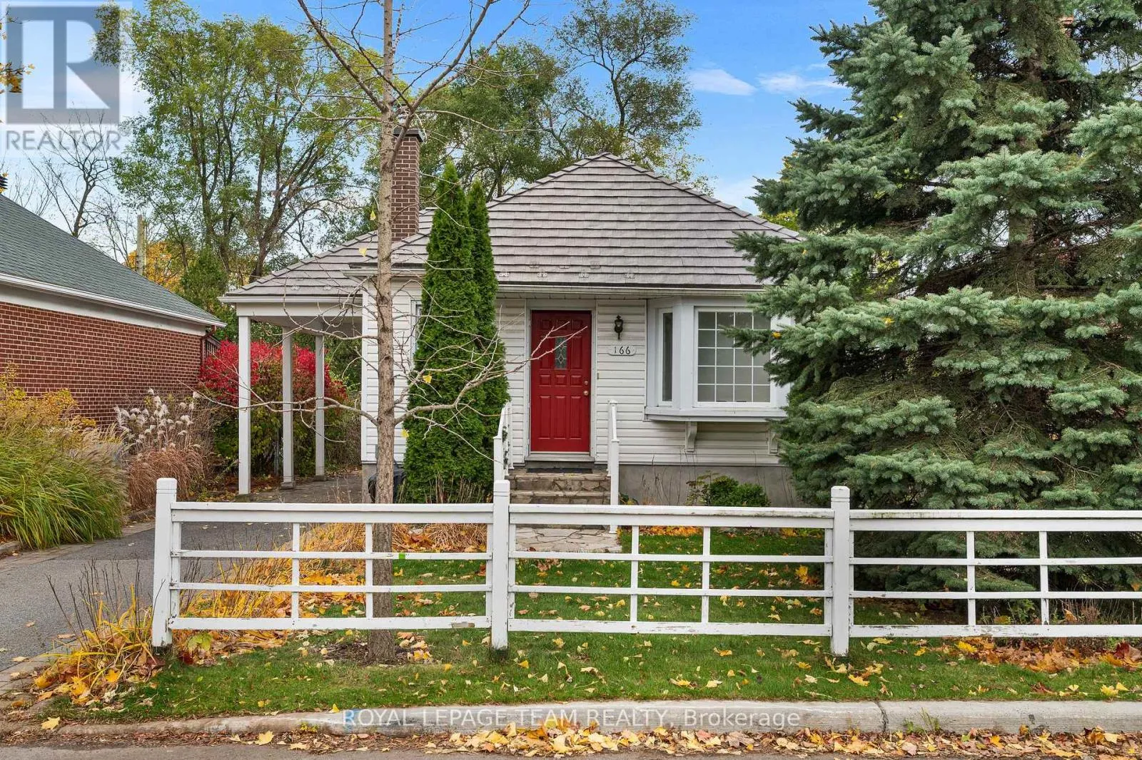 House for rent: 166 Mulvihill Avenue, Ottawa, Ontario K1Z 6Y2