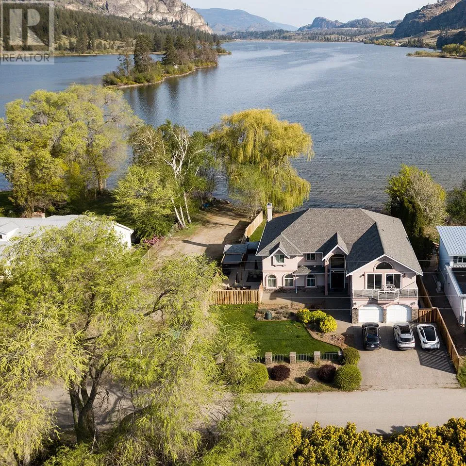 House for rent: 166 Sundial Road, Oliver, British Columbia V0H 1T0