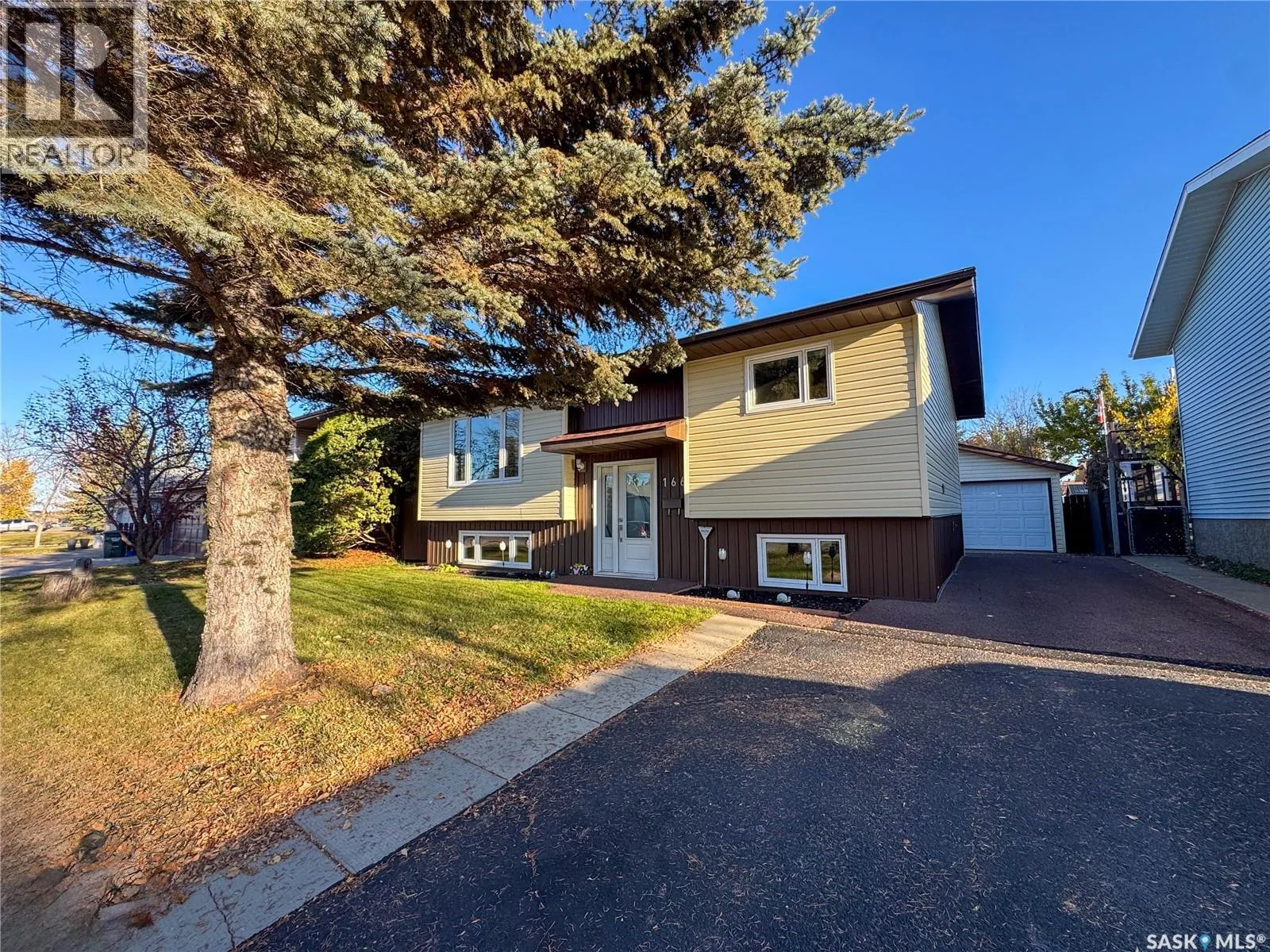 House for rent: 1661 Olive Diefenbaker Drive, Prince Albert, Saskatchewan S6V 7V9