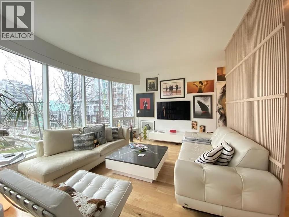 Apartment for rent: 1661 Ontario Street, Vancouver, British Columbia V5Y 0C3