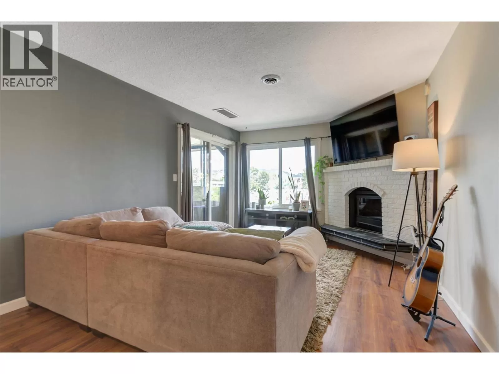 Apartment for rent: 1665 Ufton Court Unit# 333, Kelowna, British Columbia V1Y 8G7