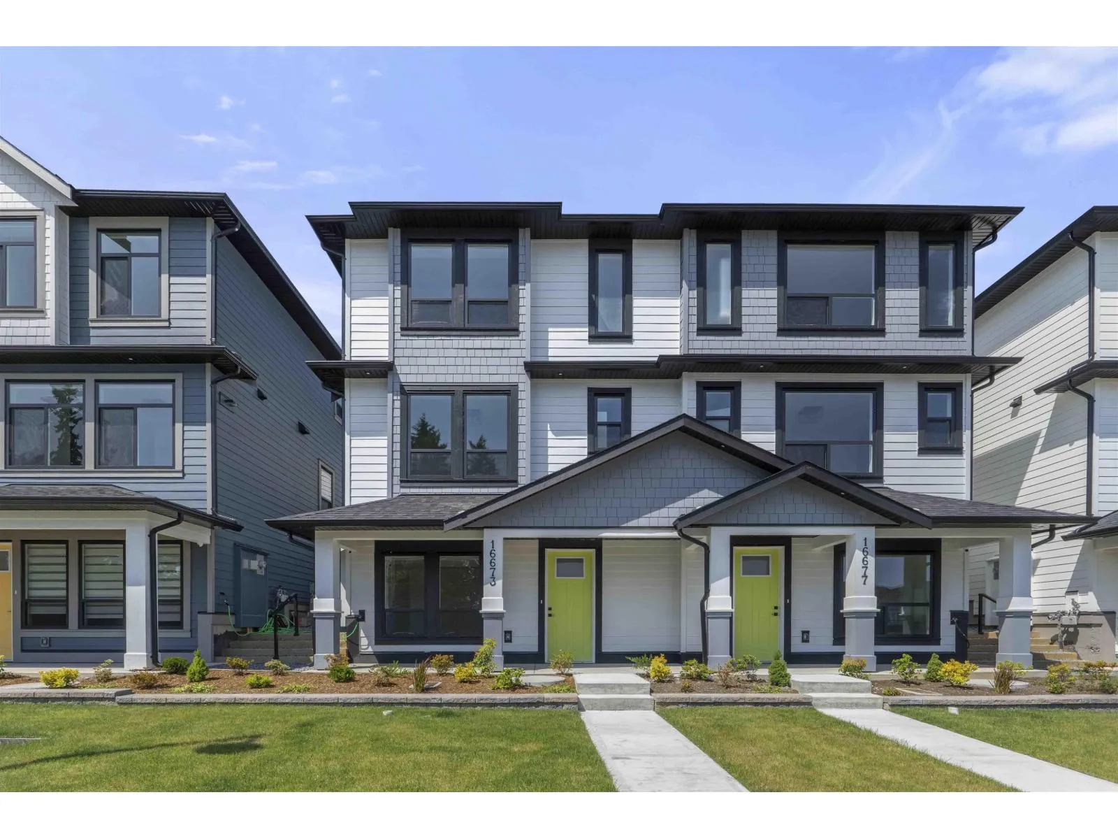 Duplex for rent: 16677 16 Avenue, Surrey, British Columbia V3S 9X7