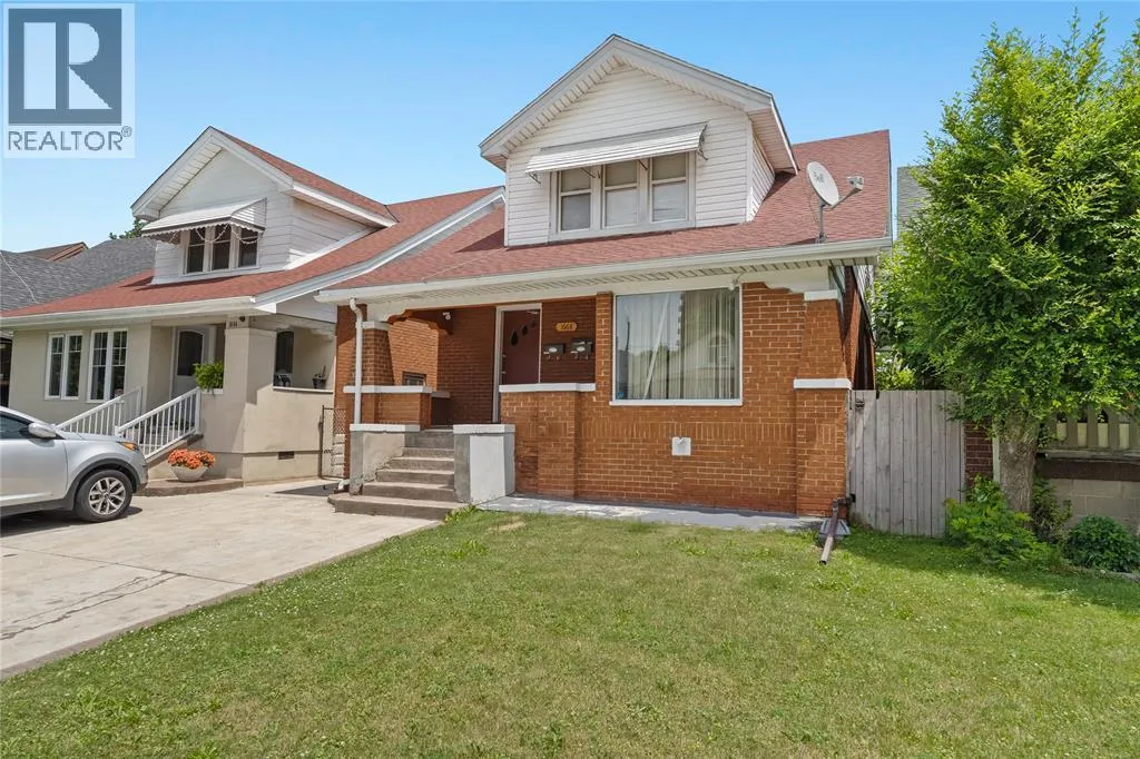 Duplex for rent: 1668 Goyeau Unit# Upper, Windsor, Ontario N8N 2W6