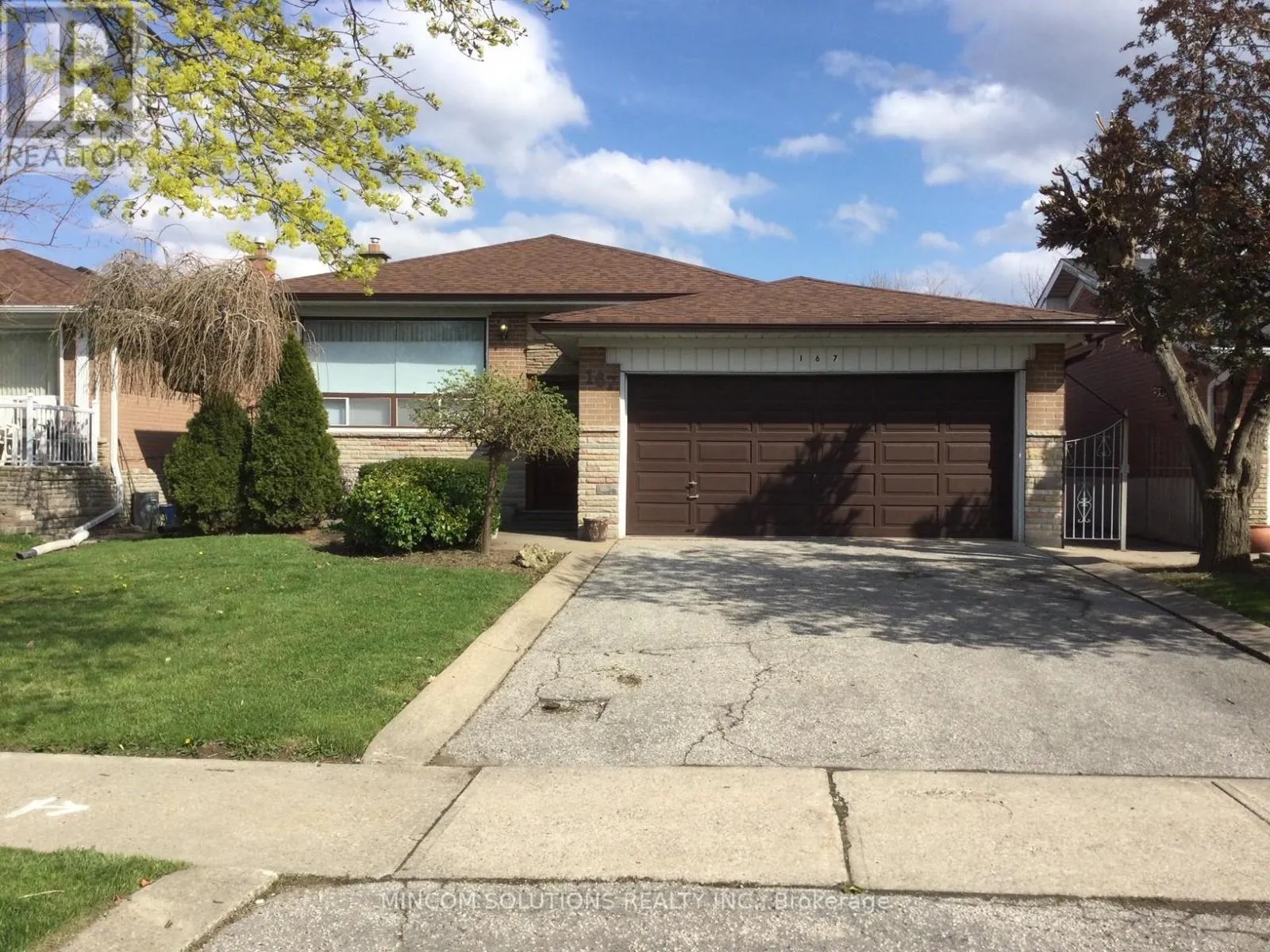 House for rent: 167 Kingsview Boulevard, Toronto, Ontario M9R 1V7