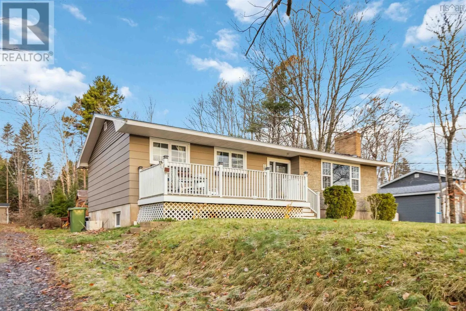 House for rent: 167 Pinetree Crescent, Hammonds Plains, Nova Scotia B3Z 1J7