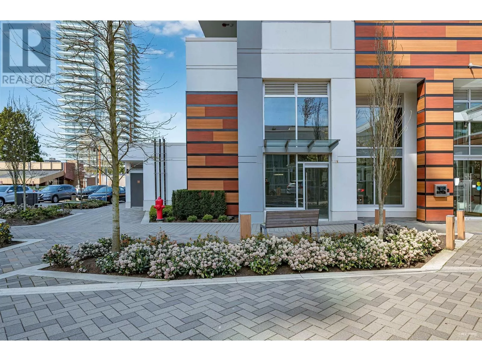 1671 Lions Gate Lane, North Vancouver, British Columbia V7P 3B3