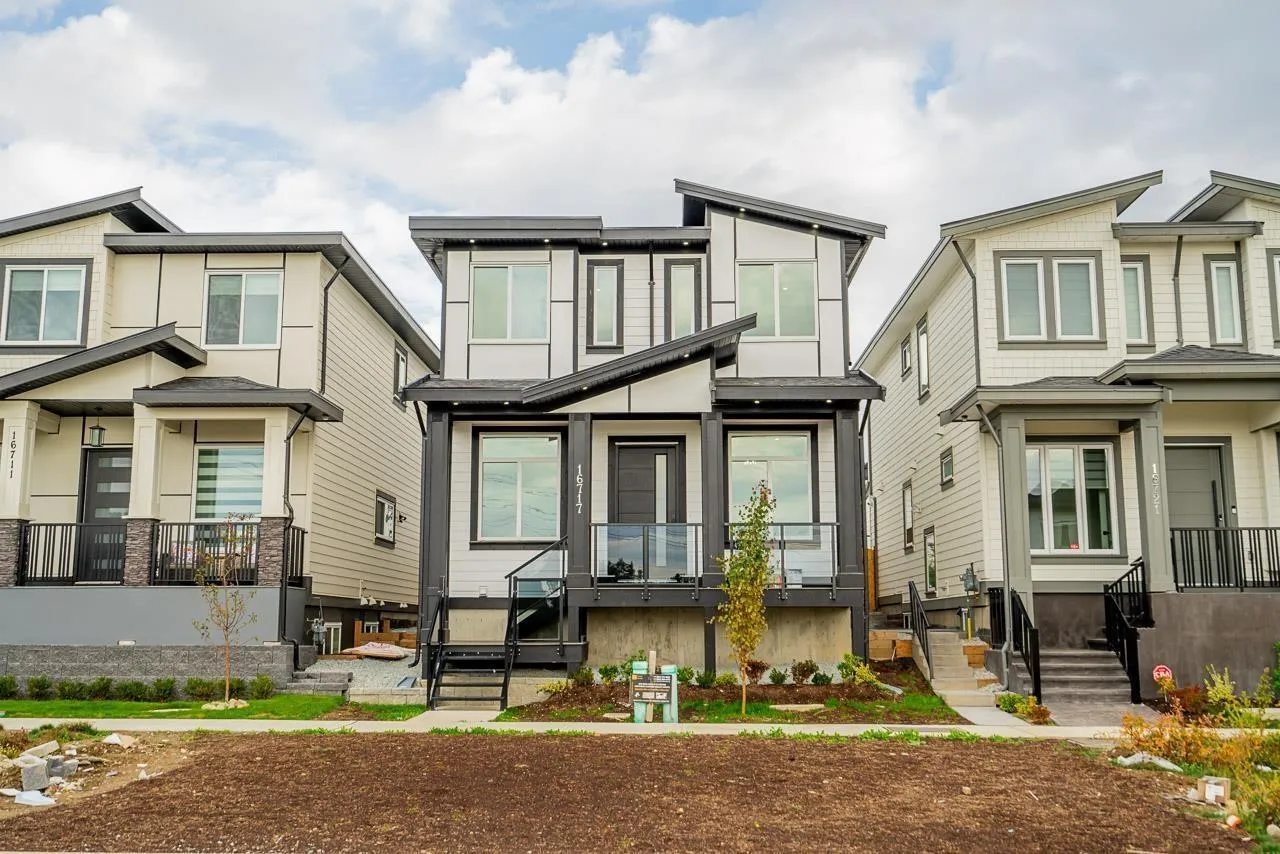 House for rent: 16717 15a Avenue, Surrey, British Columbia V3S 9X7