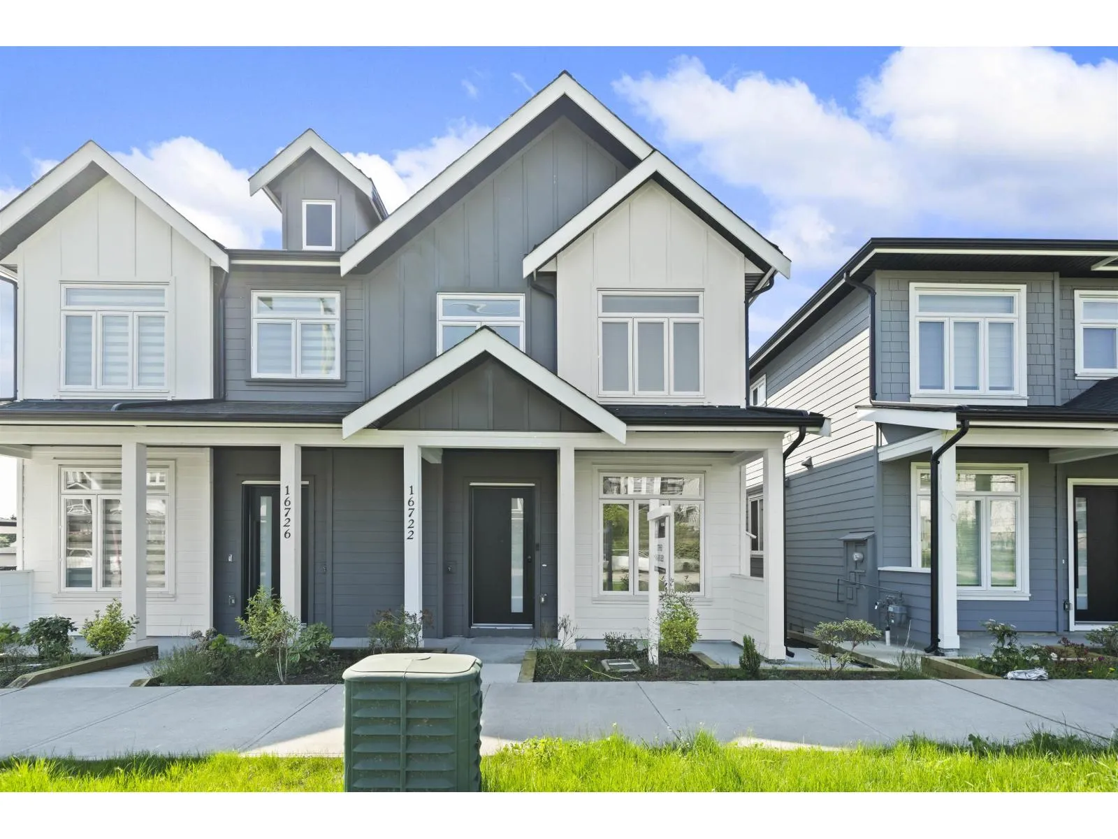 Duplex for rent: 16722 16 Avenue, Surrey, British Columbia V3S 9X7