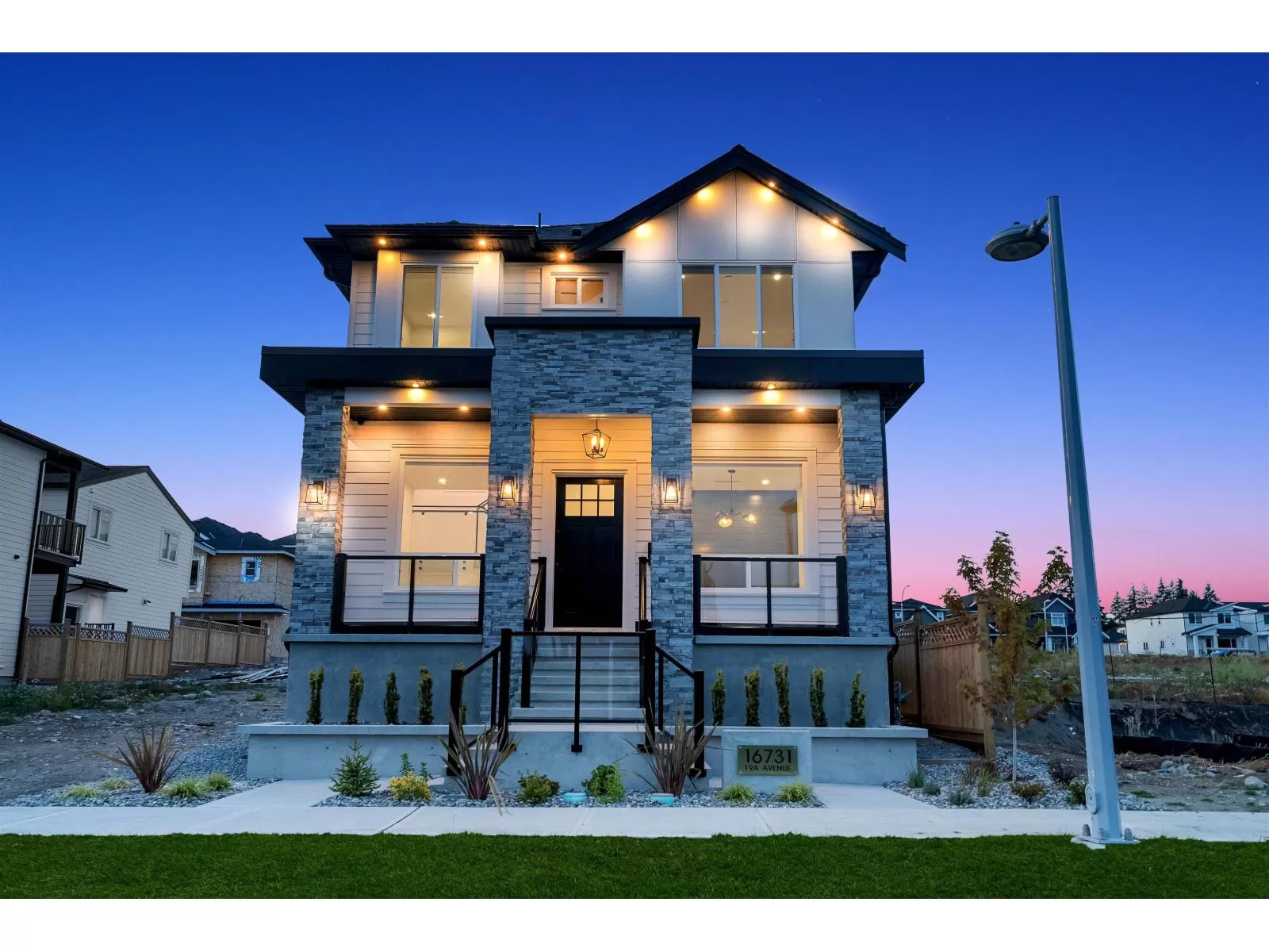 House for rent: 16731 19a Avenue, Surrey, British Columbia V3Z 9M9