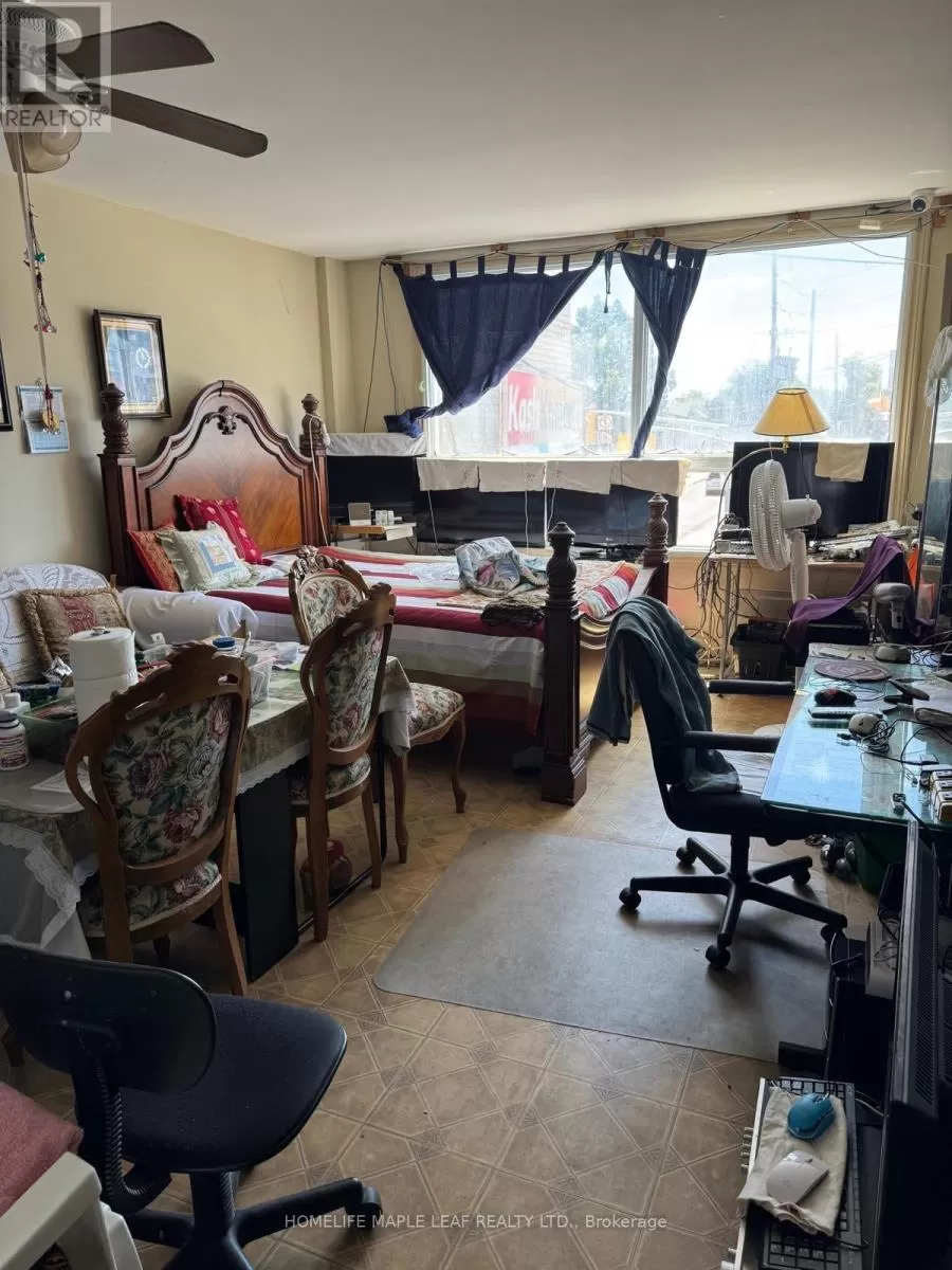 1676 Eglinton Avenue W, Toronto, Ontario M6E 2H5