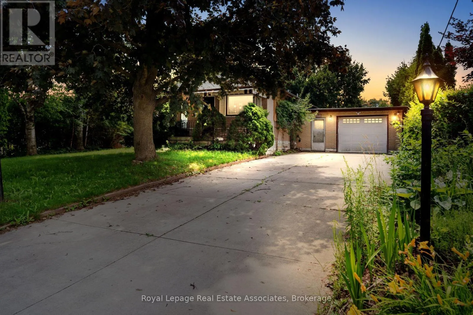 House for rent: 168 Tidey Avenue, Halton Hills, Ontario L7J 1V6