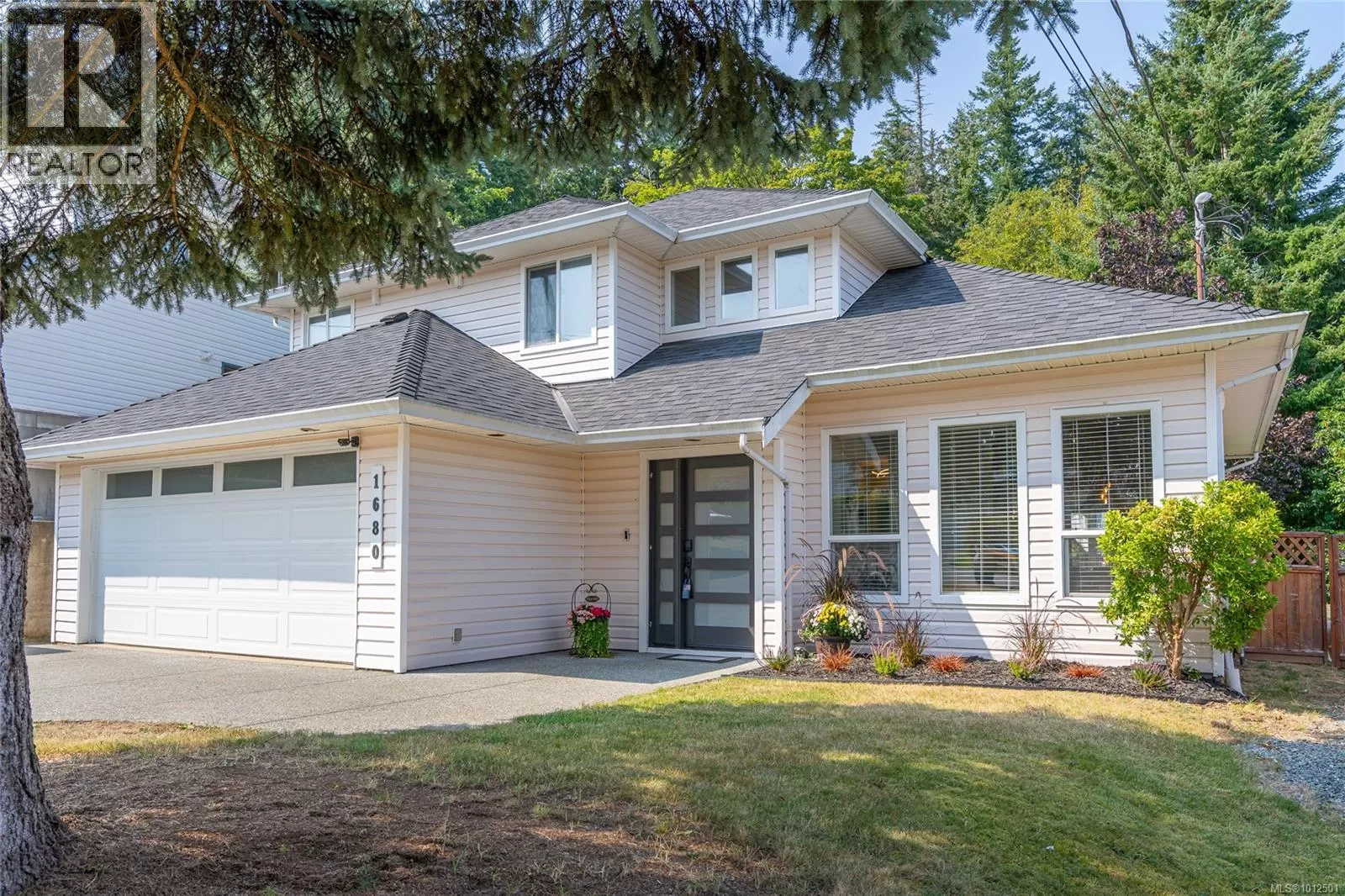 House for rent: 1680 Meadowbrook Dr, Campbell River, British Columbia V9W 7E7