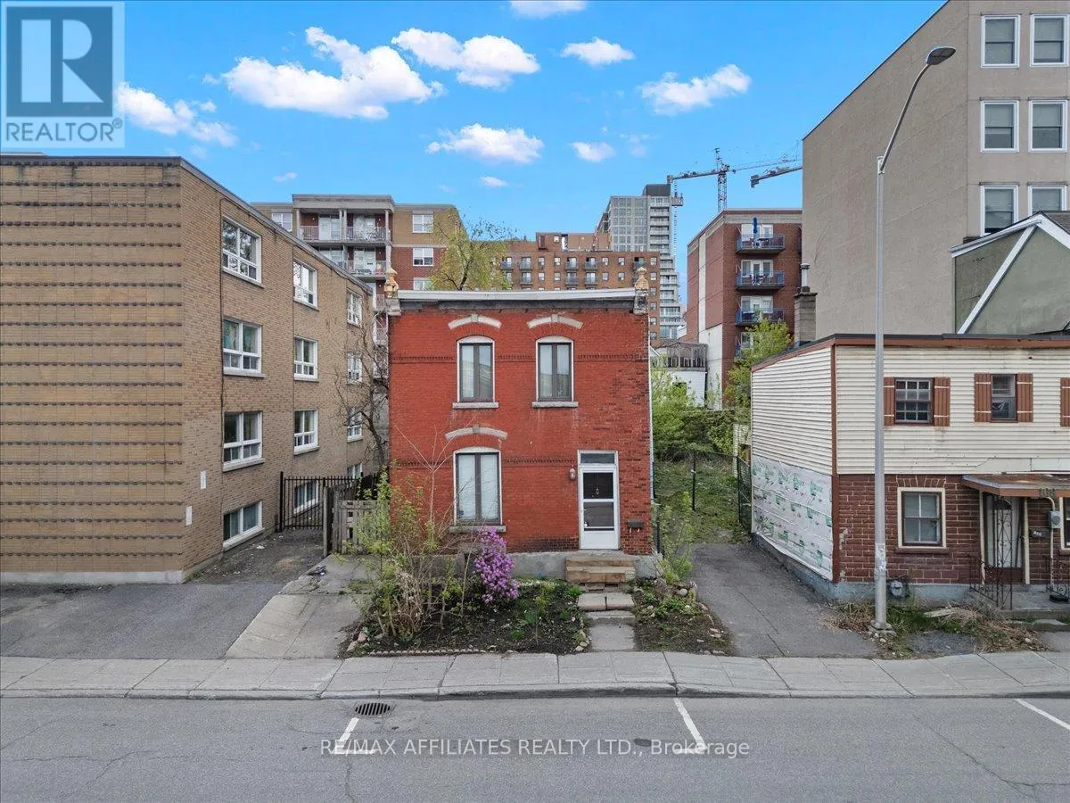 House for rent: 168-174 Murray Street, Ottawa, Ontario K1N 5M8