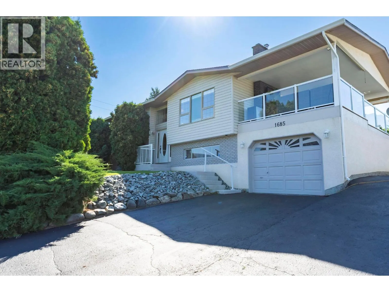 House for rent: 1685 Jonathan Road, Kelowna, British Columbia V1P 1A7