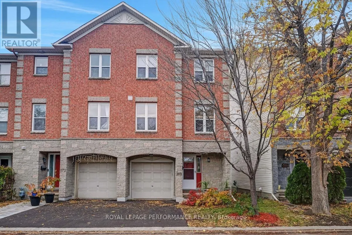 Row / Townhouse for rent: 169 Arcola Private, Ottawa, Ontario K1K 4W9