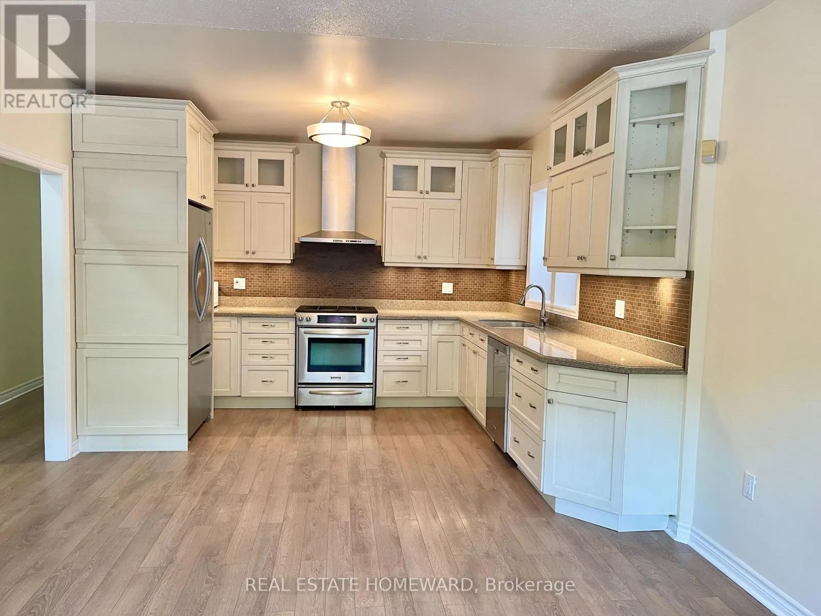 House for rent: 169 Carlaw Avenue, Toronto, Ontario M4M 2R8