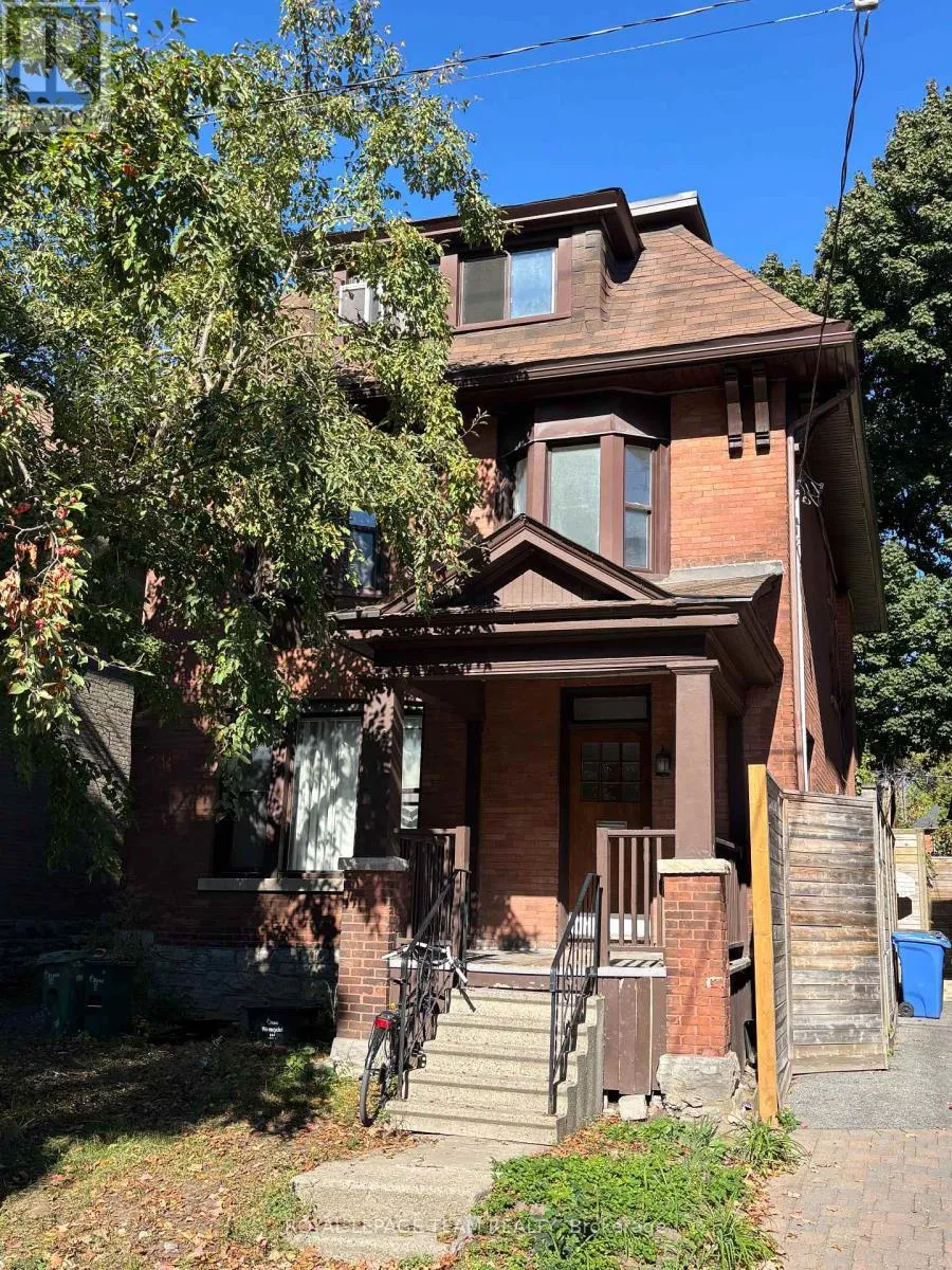 Triplex for rent: 169 Holmwood Avenue, Ottawa, Ontario K1S 2P3