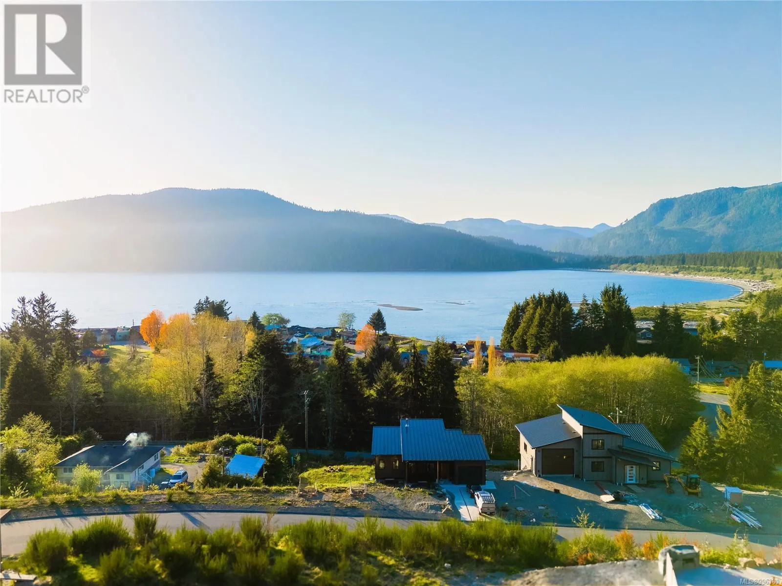 16923 Beachview Close, Port Renfrew, British Columbia V0S 1K0