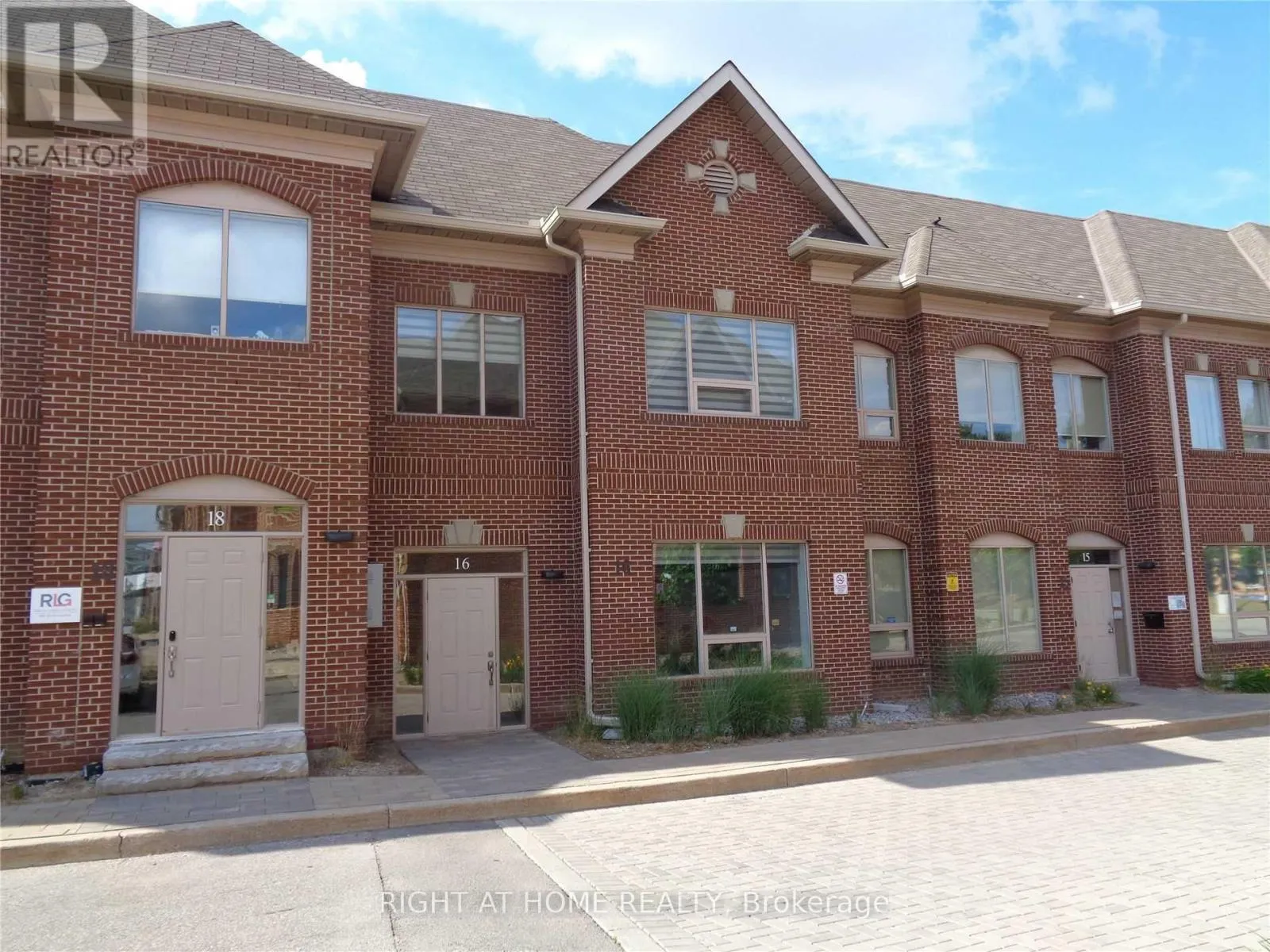 Offices for rent: 16-main - 30 Wertheim Court, Richmond Hill, Ontario L4B 1B9