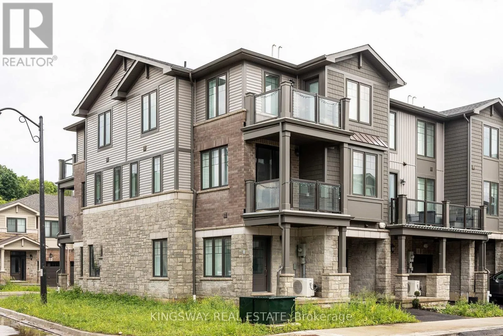 Row / Townhouse for rent: 17 - 100 Hollywood Court, Cambridge, Ontario N1R 8J8