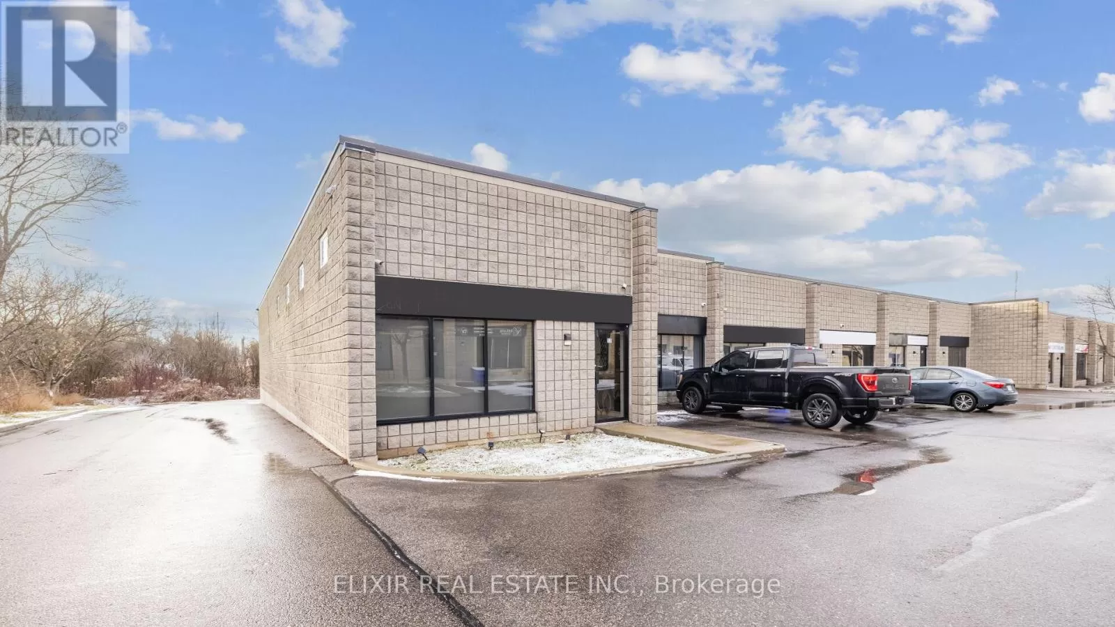 17 - 4 Vata Court, Aurora, Ontario L4G 4B6