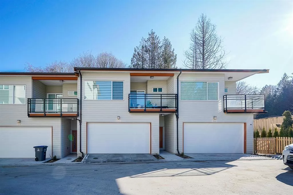 Row / Townhouse for rent: 17 5960 142 Street, Surrey, British Columbia V3X 1C8