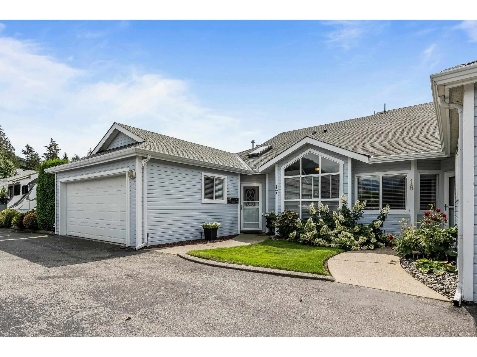 Row / Townhouse for rent: 17 730 Mccombs Drive|harrison Hot Springs, Harrison Hot Springs, British Columbia V0M 1K0