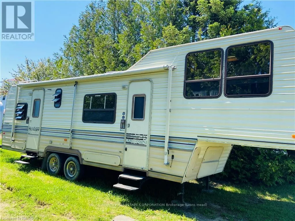 Mobile Home for rent: 17 - 9 Tamarac Road, Northern Bruce Peninsula, Ontario N0H 2R0