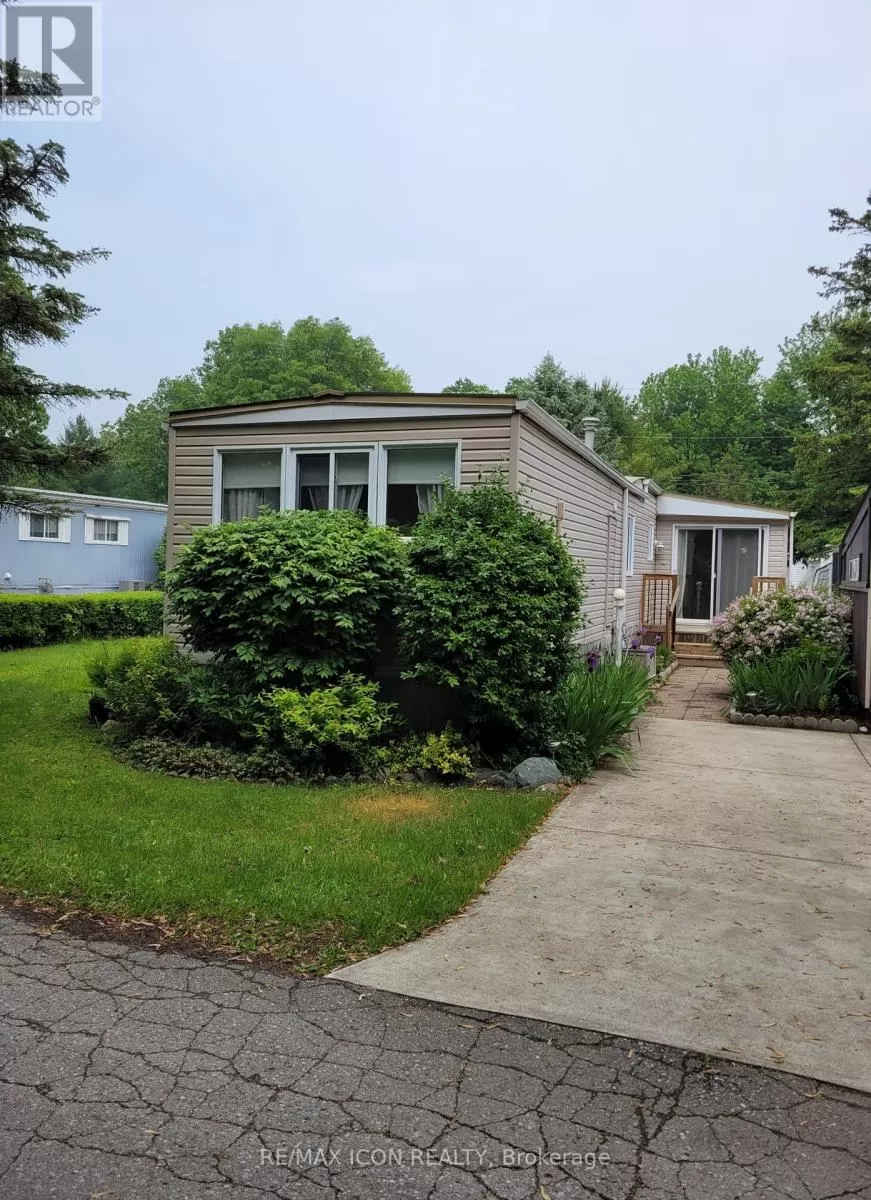 Mobile Home for rent: 17 - 9839 Lakeshore Road, Lambton Shores, Ontario N0M 1T0