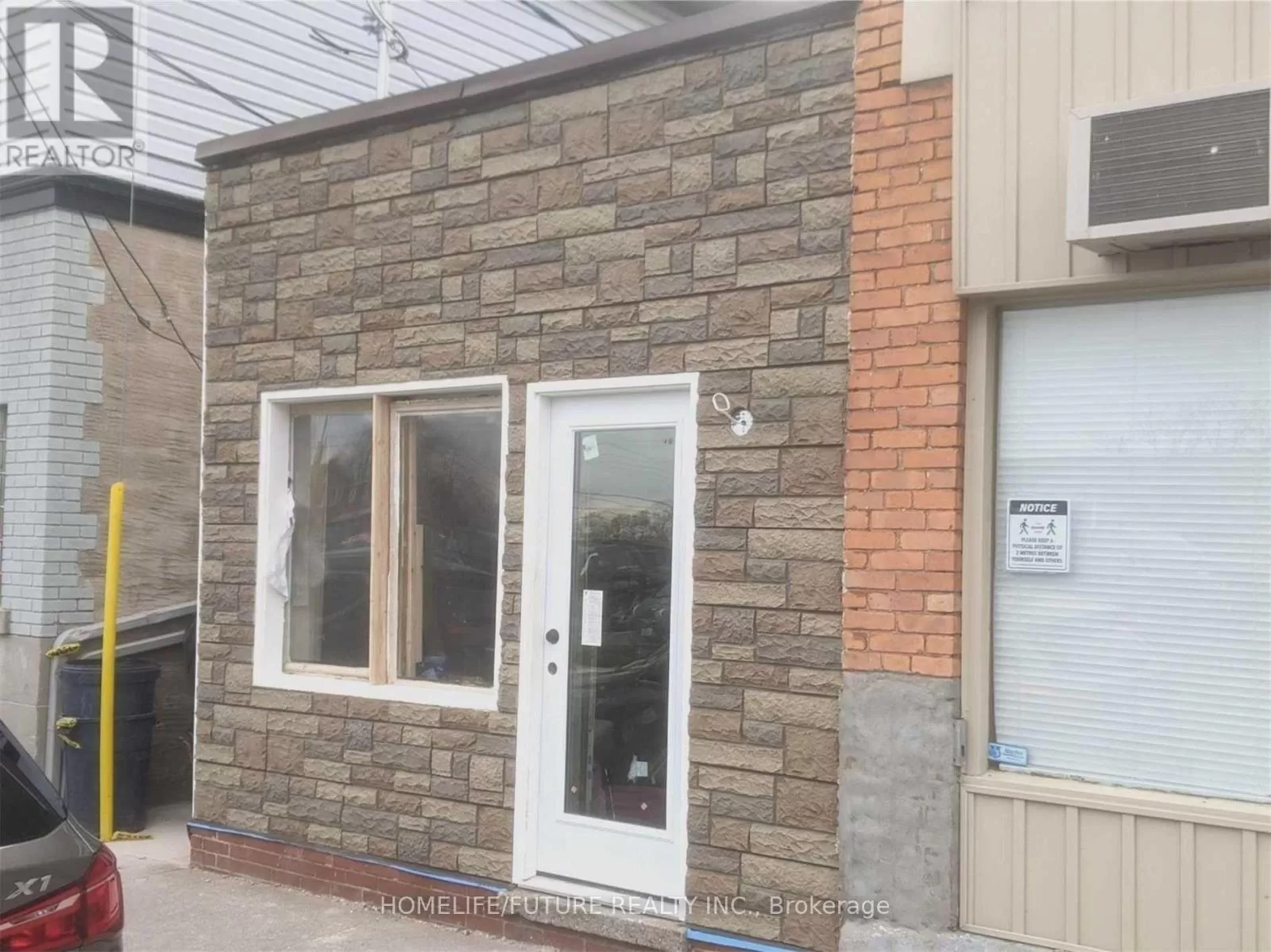 17 Albert Street W, Thorold, Ontario L2V 2G2