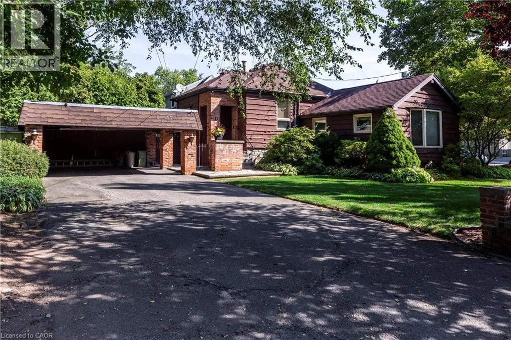 House for rent: 17 Alma Street, Dundas, Ontario L9H 2C9