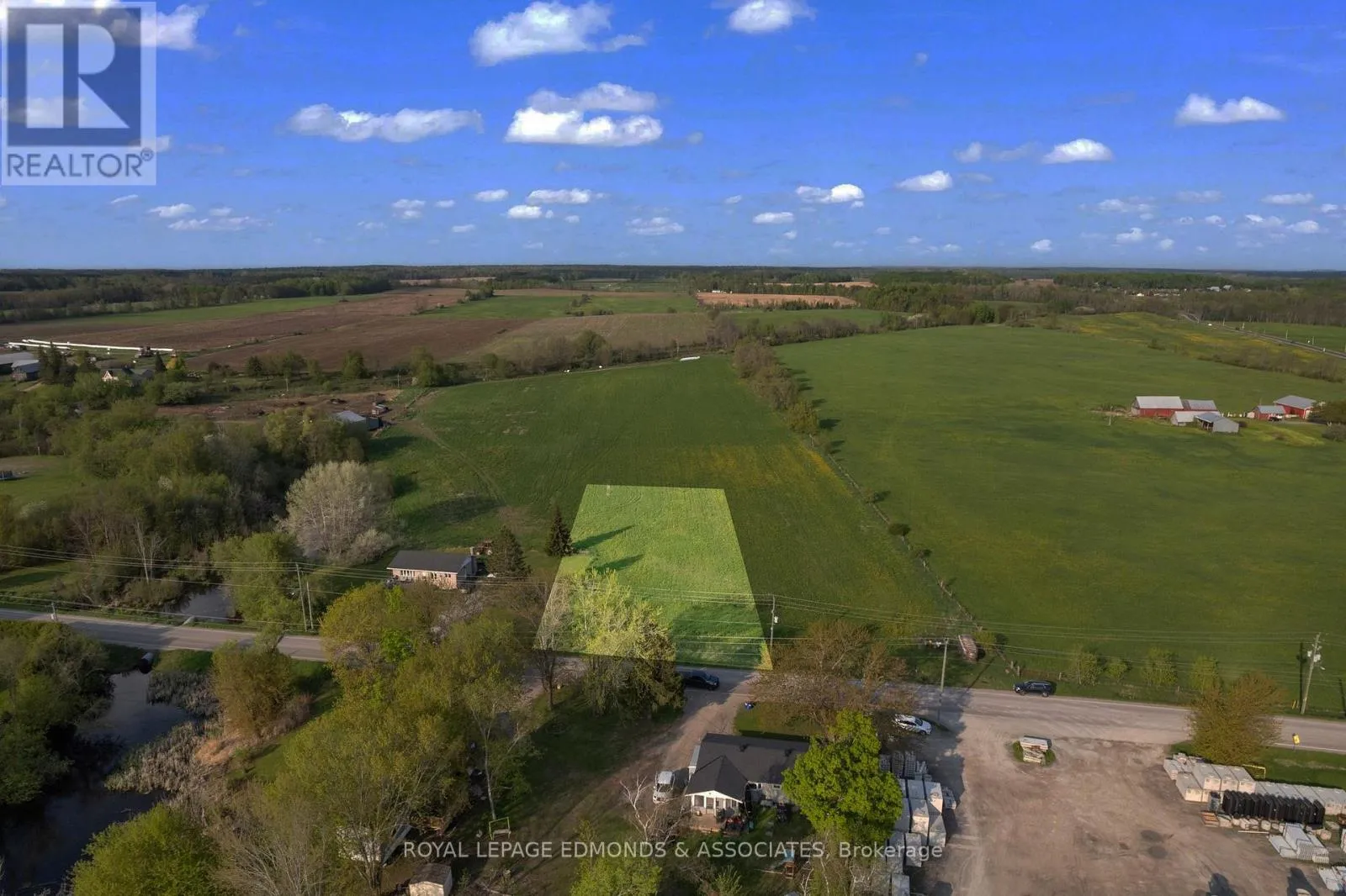 17 Anderson Drive, Whitewater Region, Ontario K0J 1C0