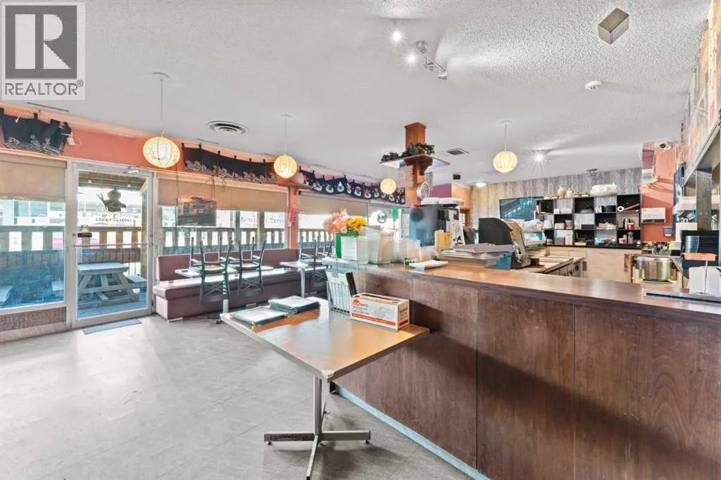 17 Ave & 14 St Japanese Restaurant Avenue Sw, Calgary, Alberta T3C 1E2