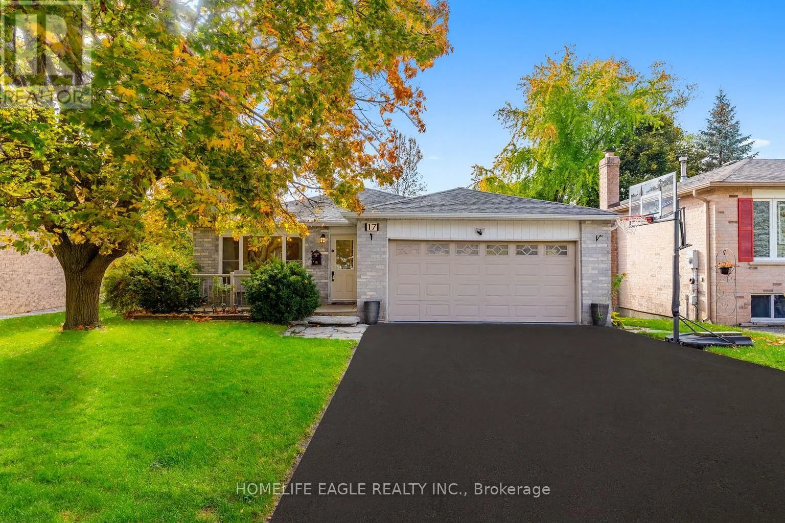 House for rent: 17 Beckett Avenue, East Gwillimbury, Ontario L9N 1E6