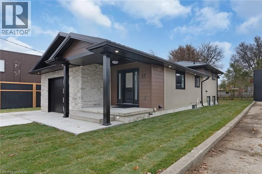 House for rent: 17 Church Street E, Delhi, Ontario N4B 1T3