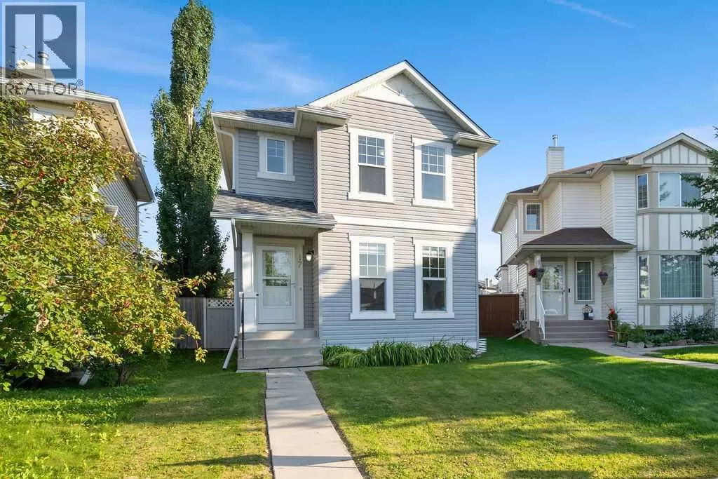 House for rent: 17 Coville Gardens Ne, Calgary, Alberta T3K 5N8