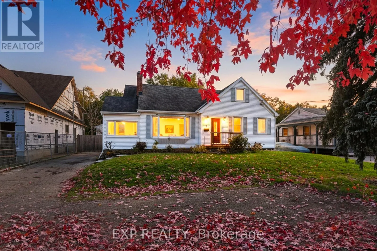 House for rent: 17 Eastwood Avenue N, Oshawa, Ontario L1G 3Y5